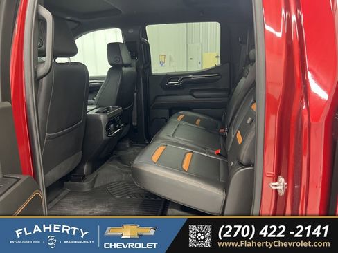 Used 2024 GMC Sierra 1500 AT4 w/ AT4 Premium Package image 11