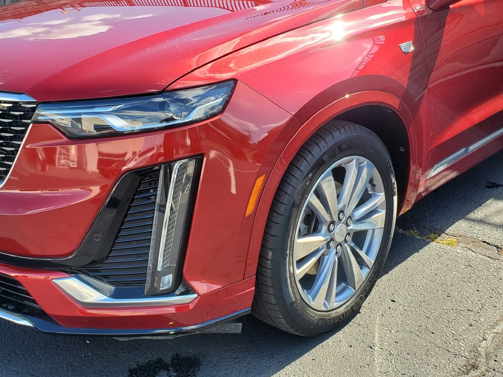 Used 2024 Cadillac XT6 Premium Luxury w/ LPO, Floor Liner Package AWD/4WD image 10
