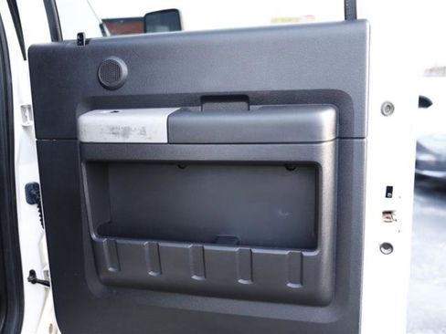 Used 2013 Ford F250 Lariat image 36