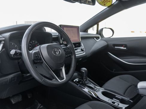 Used 2023 Toyota Corolla SE image 18