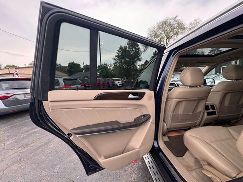 Used 2014 Mercedes-Benz GL 450 4MATIC image 16