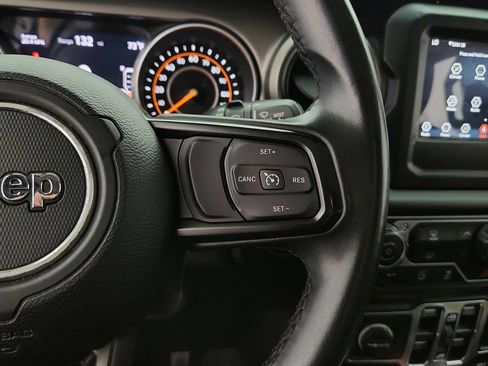 Used 2018 Jeep Wrangler Unlimited Sport S AWD/4WD image 18