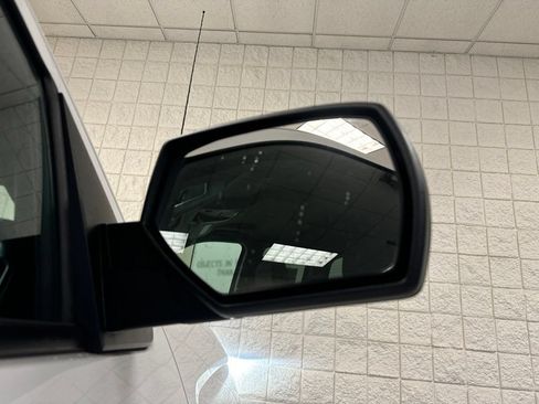 Used 2018 Chevrolet Silverado 1500 LT w/ All Star Edition AWD/4WD image 40