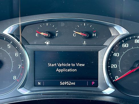 Used 2023 Chevrolet Traverse RS FWD image 10
