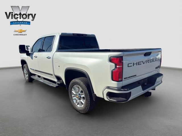 Used 2024 Chevrolet Silverado 2500 High Country w/ High Country Premium Package AWD/4WD image 5