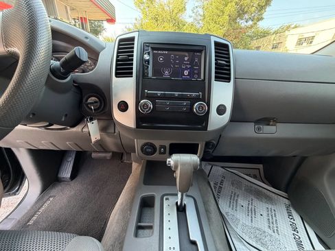 Used 2012 Nissan Frontier SV w/ SV Premium Utility Pkg RWD image 7