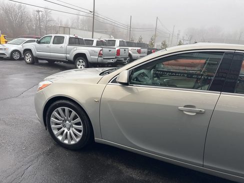 Used 2011 Buick Regal CXL image 4