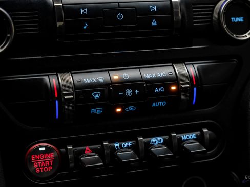 Used 2020 Ford Mustang Shelby GT500 w/ Carbon Fiber Track Pack image 64