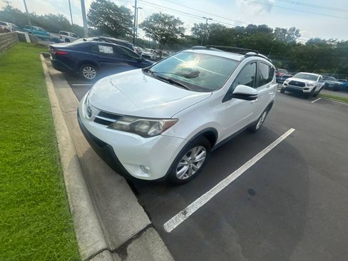 Used 2014 Toyota RAV4 Limited AWD/4WD image 10