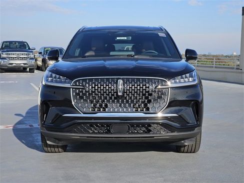 New 2026 Lincoln Aviator Reserve image 2