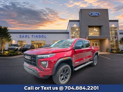 Used 2025 GMC Canyon Elevation w/ Convenience Package AWD/4WD image 1