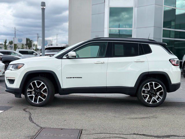 Used 2021 Jeep Compass Limited w/ Elite Exterior Group AWD/4WD image 3