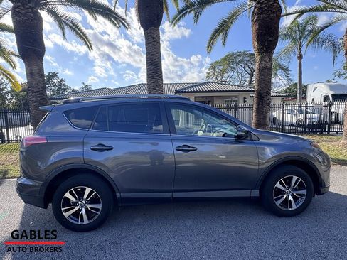 Used 2017 Toyota RAV4 XLE image 6