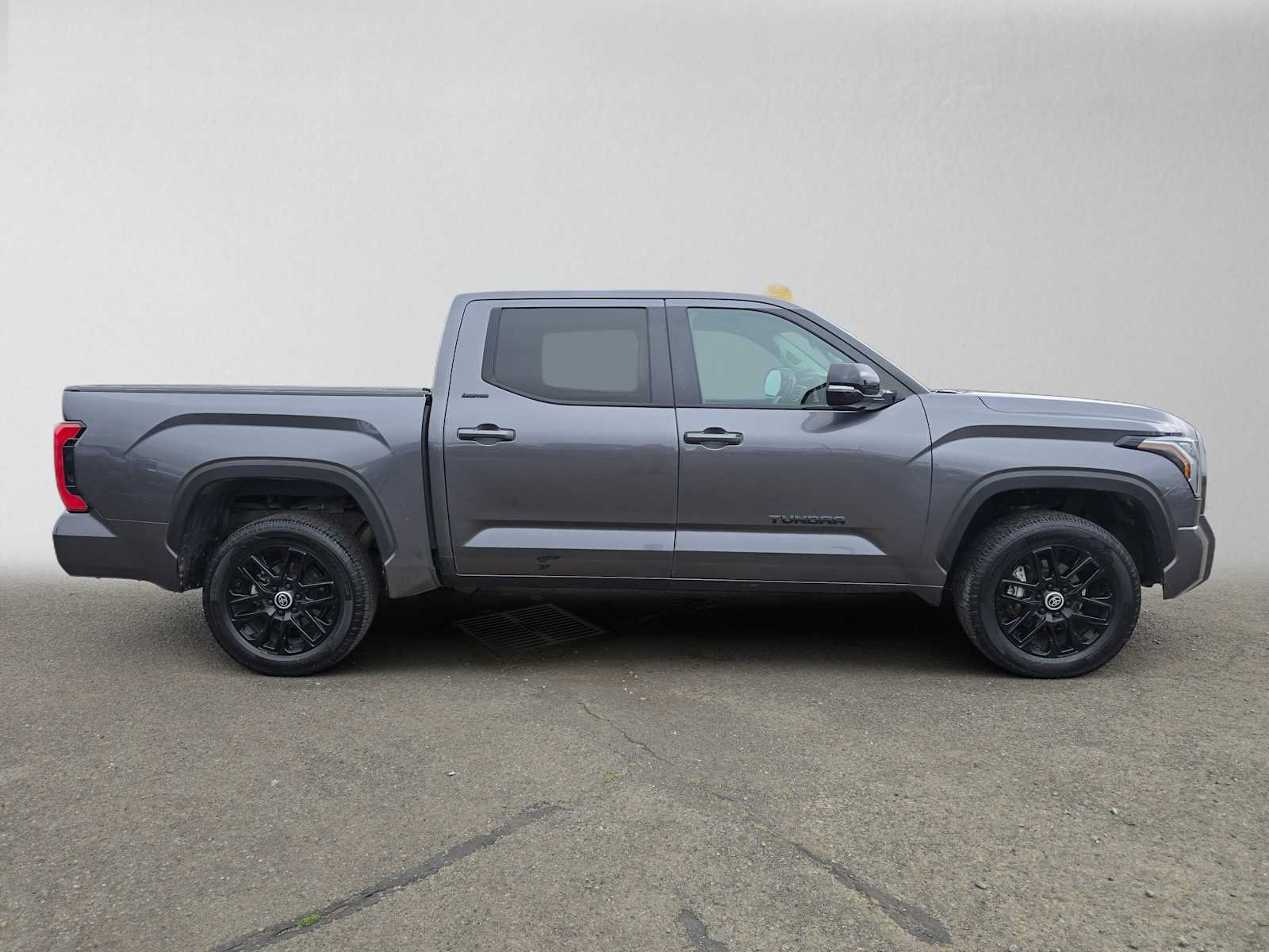 Used 2024 Toyota Tundra Limited AWD/4WD image 2