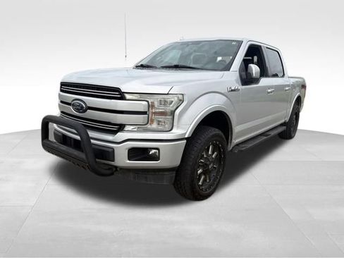 Used 2018 Ford F150 Lariat w/ Equipment Group 502A Luxury AWD/4WD image 9