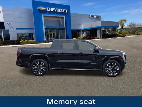 Used 2025 GMC Sierra EV Denali AWD/4WD image 7