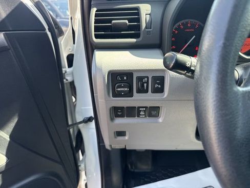 Used 2011 Toyota 4Runner SR5 w/ Convenience Pkg image 12