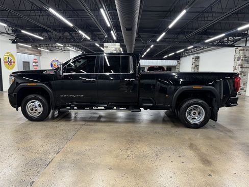 Used 2022 GMC Sierra 3500 Denali w/ Denali Ultimate Package AWD/4WD image 4