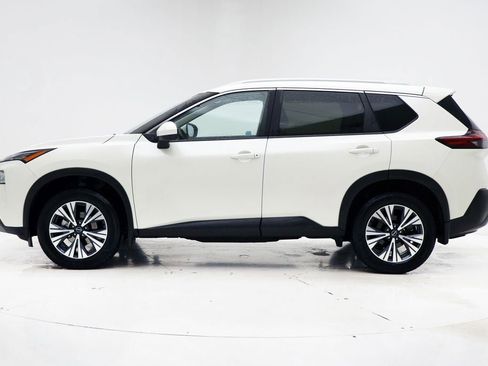 Used 2023 Nissan Rogue SV w/ SV Premium B Package image 5