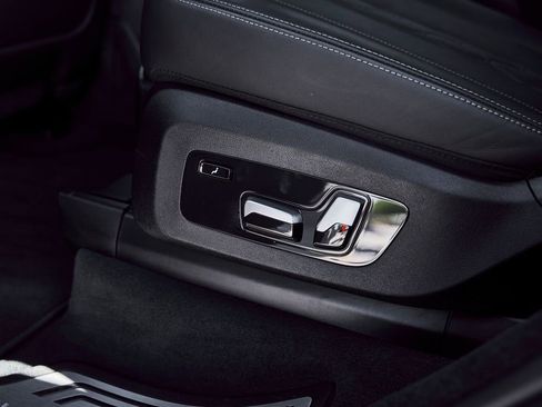 Used 2024 BMW ALPINA XB7 AWD/4WD image 55