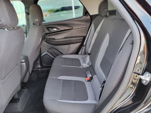 Used 2025 Chevrolet TrailBlazer LT FWD image 9