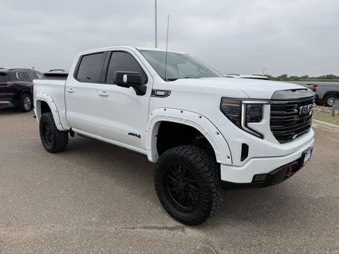 Used 2023 GMC Sierra 1500 AT4 AWD/4WD image 12