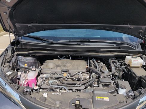 Used 2025 Toyota Sienna LE FWD image 20
