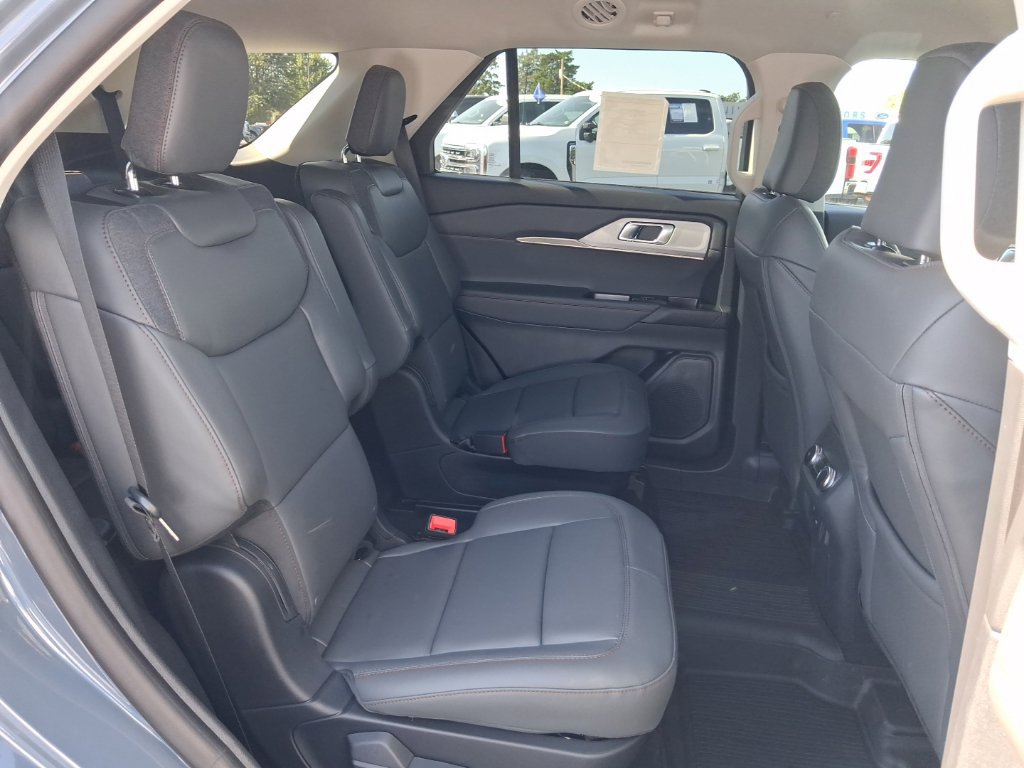 New 2026 Ford Explorer Active w/ Active Comfort Package AWD/4WD image 18