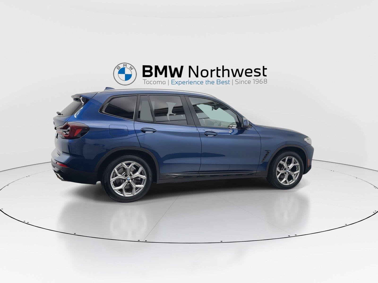 Used 2023 BMW X3 xDrive30i w/ Convenience Package AWD/4WD image 4