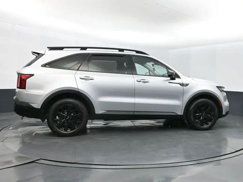 Used 2022 Kia Sorento S image 4
