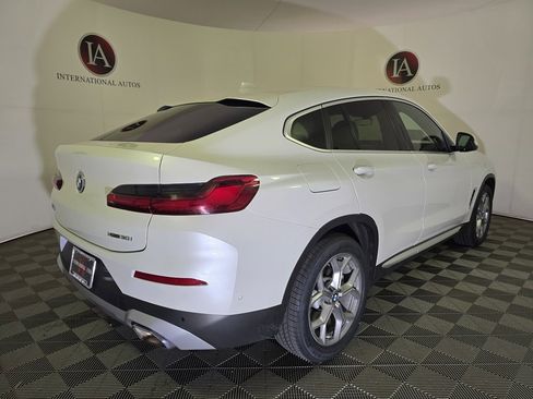 Used 2022 BMW X4 xDrive30i image 4