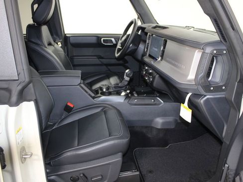 New 2025 Ford Bronco Outer Banks image 28