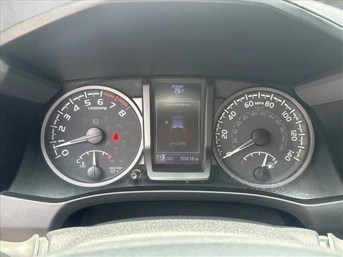 Used 2020 Toyota Tacoma TRD Sport AWD/4WD image 15