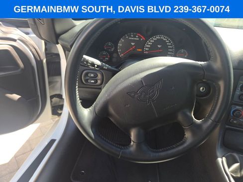 Used 2004 Chevrolet Corvette Coupe image 43