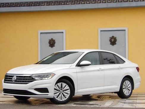 Used 2020 Volkswagen Jetta S w/ Driver Assistance Package image 5
