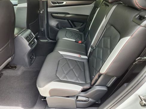 New 2026 Volkswagen Atlas Peak Edition AWD/4WD image 28