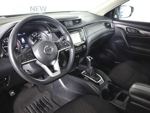 Used 2019 Nissan Rogue S AWD/4WD image 9
