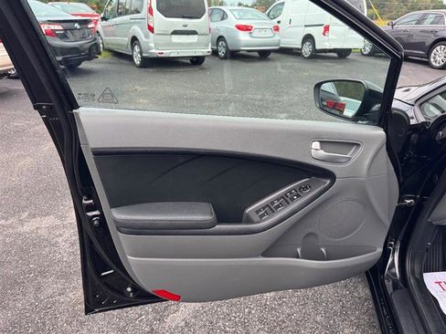 Used 2018 Kia Forte LX image 26