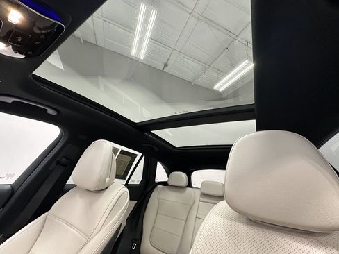 Certified 2025 Mercedes-Benz GLC 300 image 33