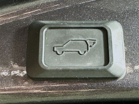 Used 2016 Toyota RAV4 XLE image 27