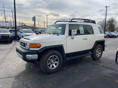 Used 2014 Toyota FJ Cruiser 4WD image 7