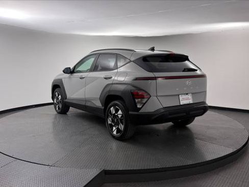 Used 2024 Hyundai Kona SEL AWD/4WD image 6
