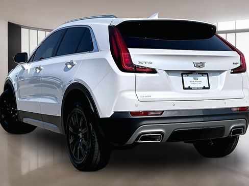 Used 2023 Cadillac XT4 Premium Luxury w/ Technology Package FWD image 12