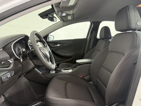 Used 2025 Chevrolet Malibu LS FWD image 14