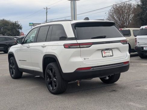 New 2026 Jeep Grand Cherokee Limited w/ Limited Altitude Package RWD image 5