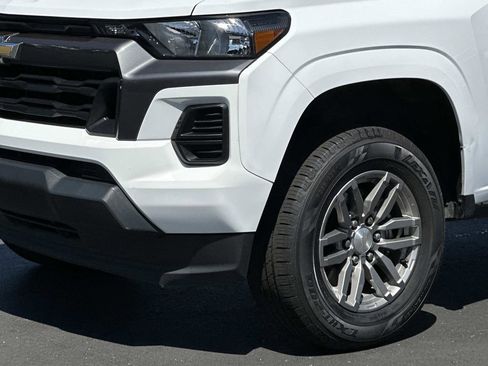 Used 2023 Chevrolet Colorado LT RWD image 8