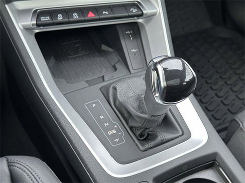 Certified 2025 Audi Q3 2.0T Premium w/ Convenience Package image 33