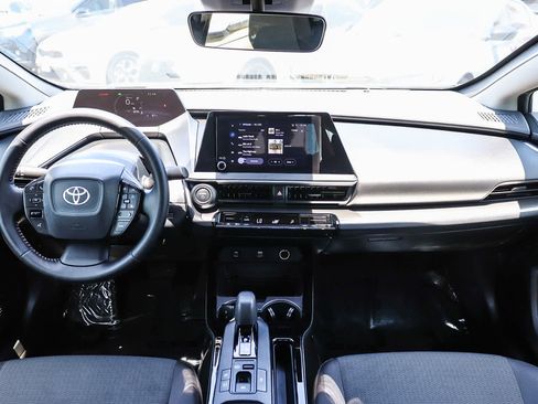 Used 2025 Toyota Prius LE FWD image 13