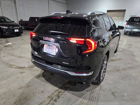 Used 2019 GMC Terrain Denali w/ Advanced Safety Package AWD/4WD image 10