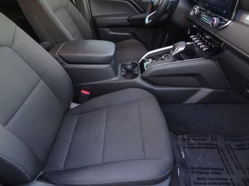 Used 2024 Chevrolet Colorado LT w/ LT Convenience Package image 13